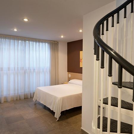 Sg Costa Bcn Apartments Castelldefels Kültér fotó