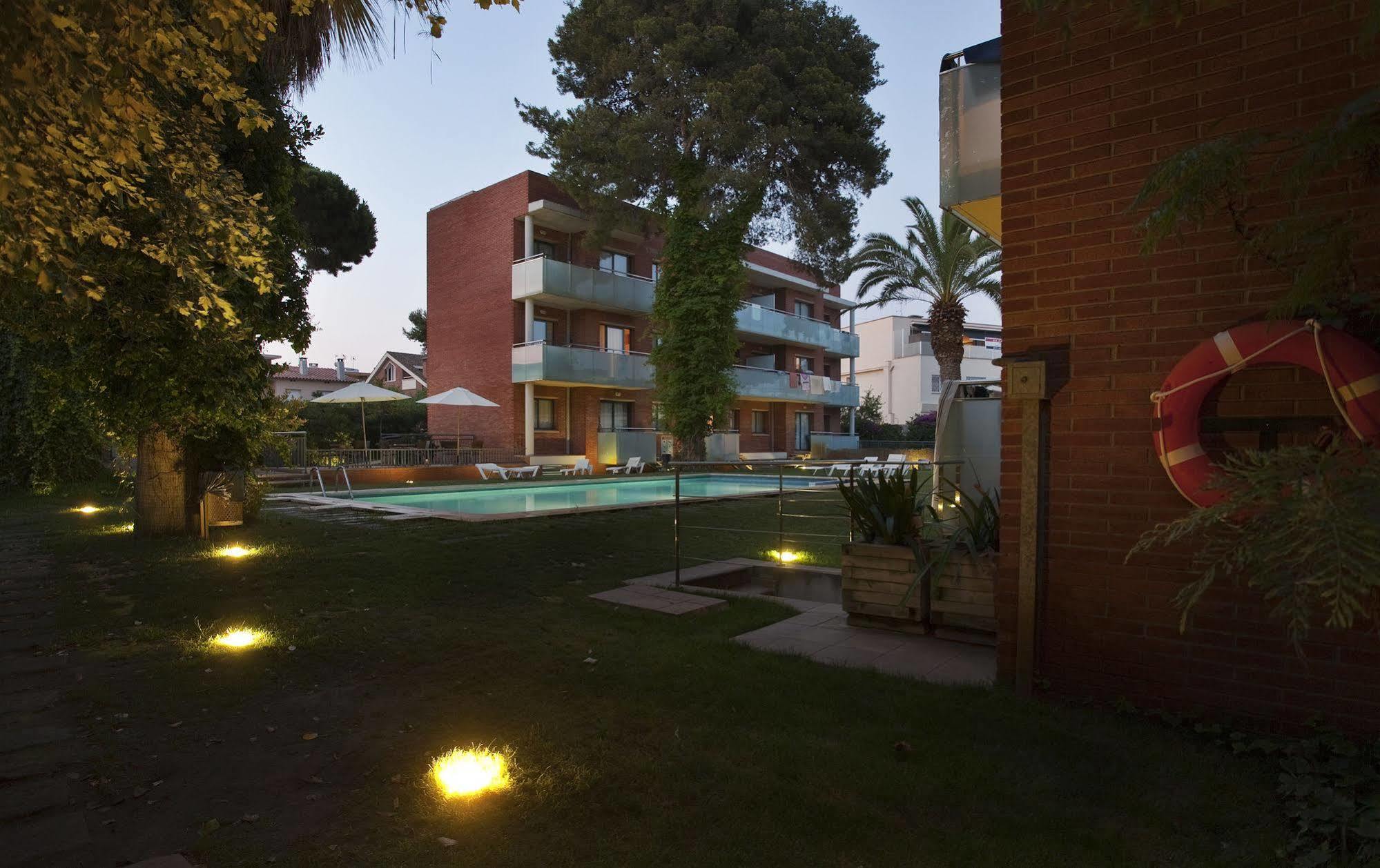 Sg Costa Bcn Apartments Castelldefels Kültér fotó